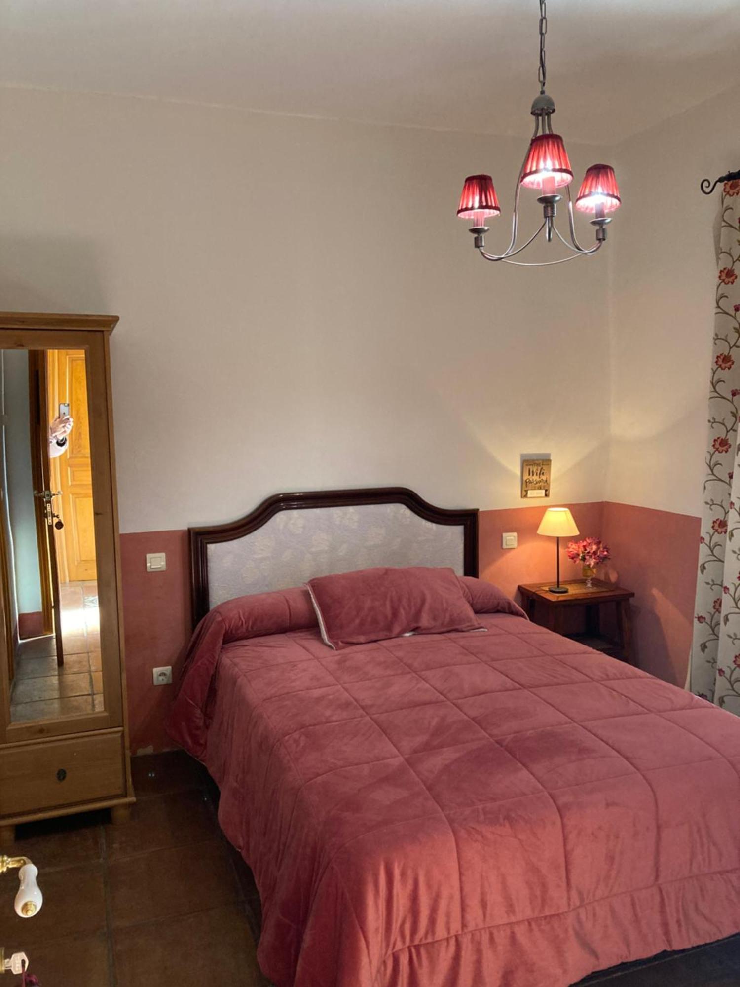 Casa Rural Valdevilano La Roca de la Sierra Extérieur photo