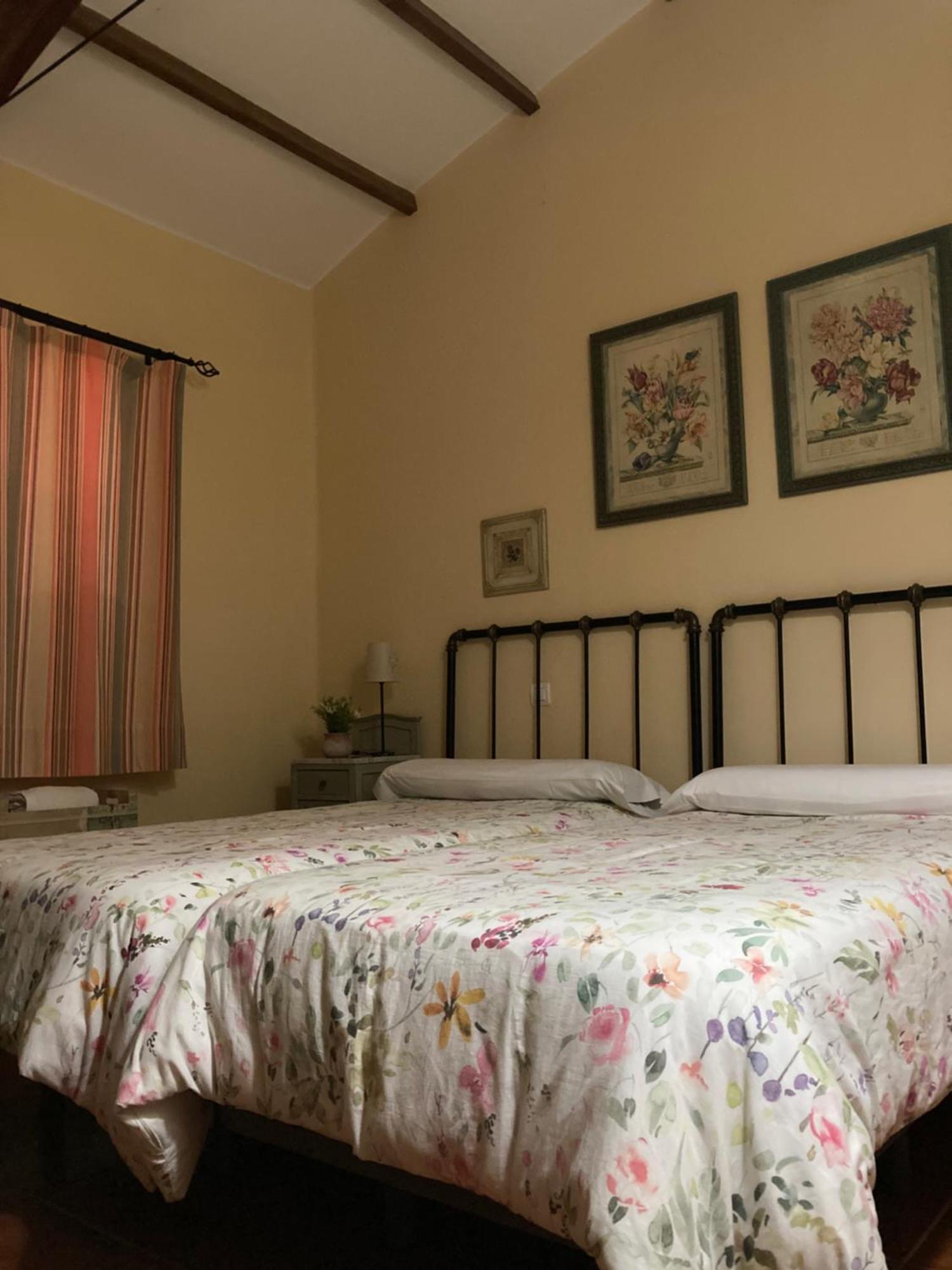 Casa Rural Valdevilano La Roca de la Sierra Extérieur photo