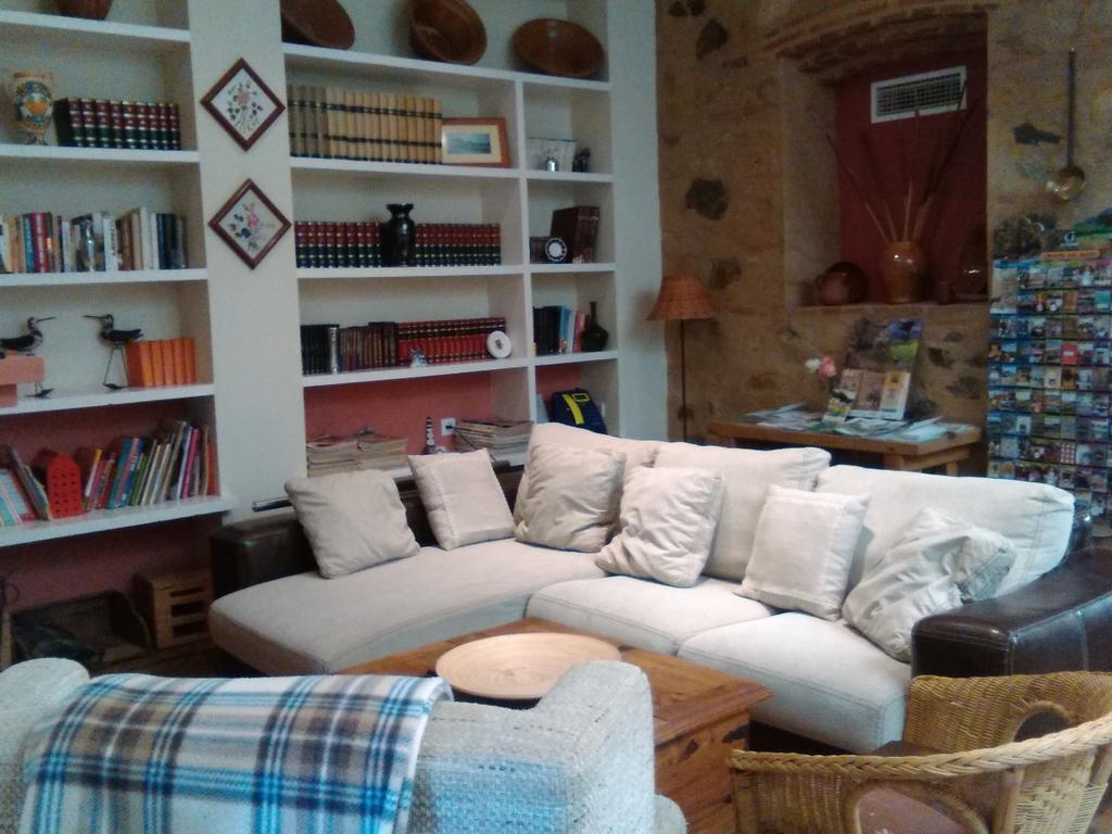 Casa Rural Valdevilano La Roca de la Sierra Extérieur photo